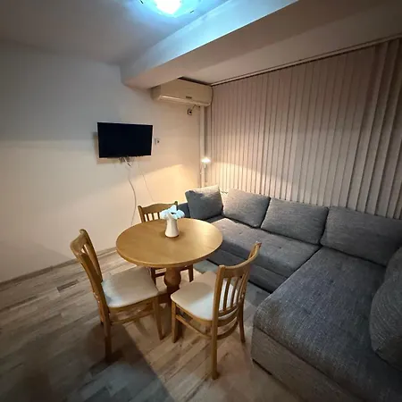 Πανσιόν Casa Luba Sunny *