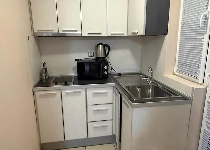 Casa Luba Sunny Къща за гости 3*