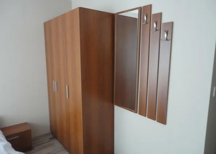 Casa Luba Sunny Къща за гости 3*